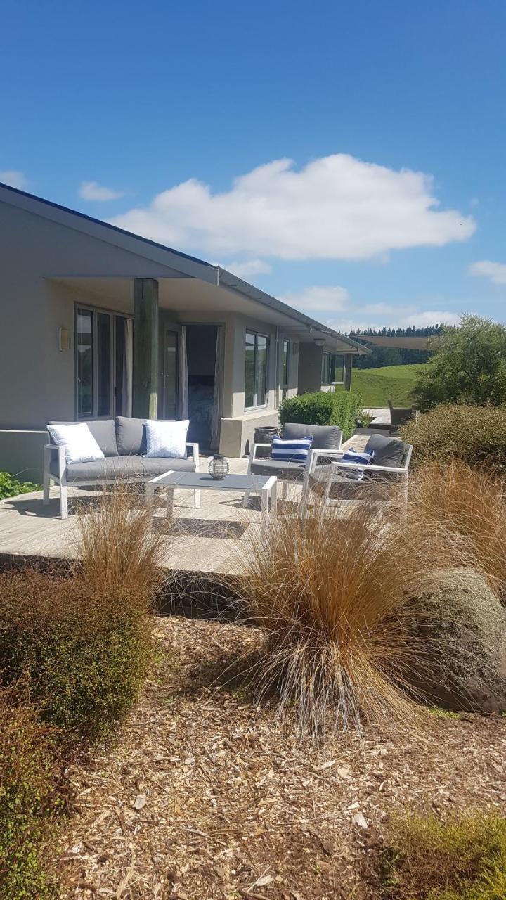 Above The River Karapiro Bed & Breakfast מראה חיצוני תמונה