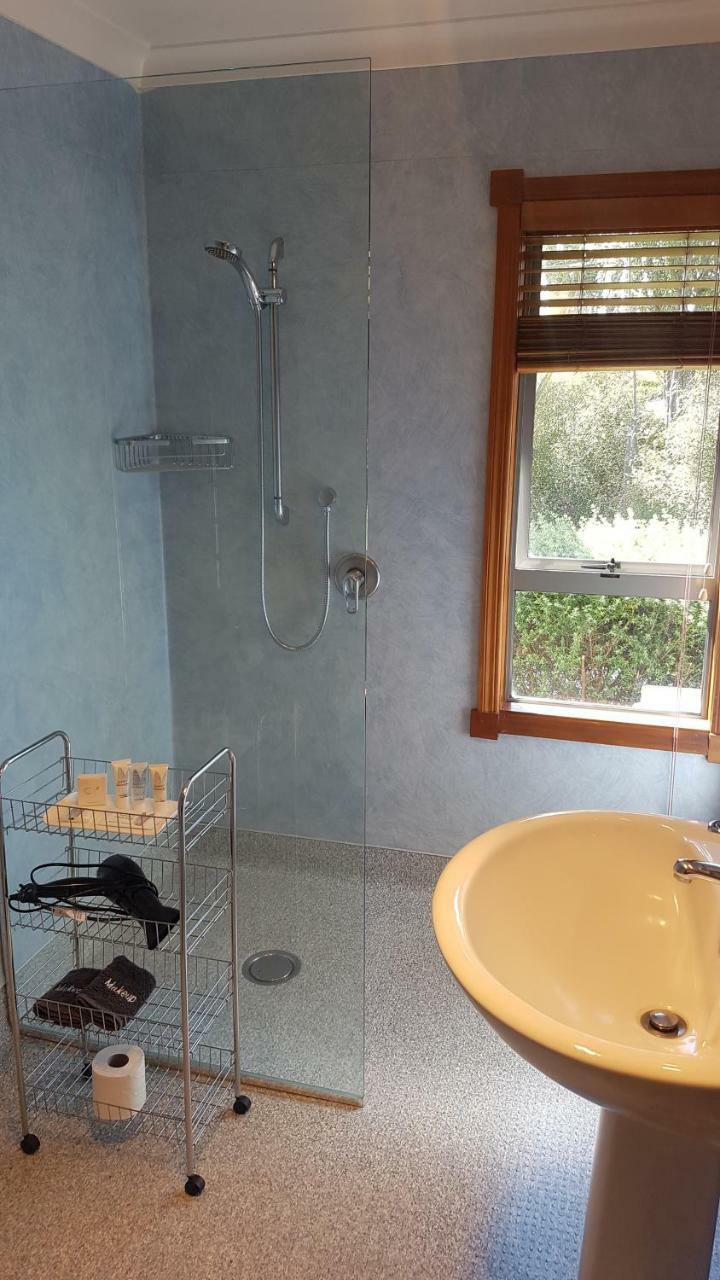 Above The River Karapiro Bed & Breakfast מראה חיצוני תמונה