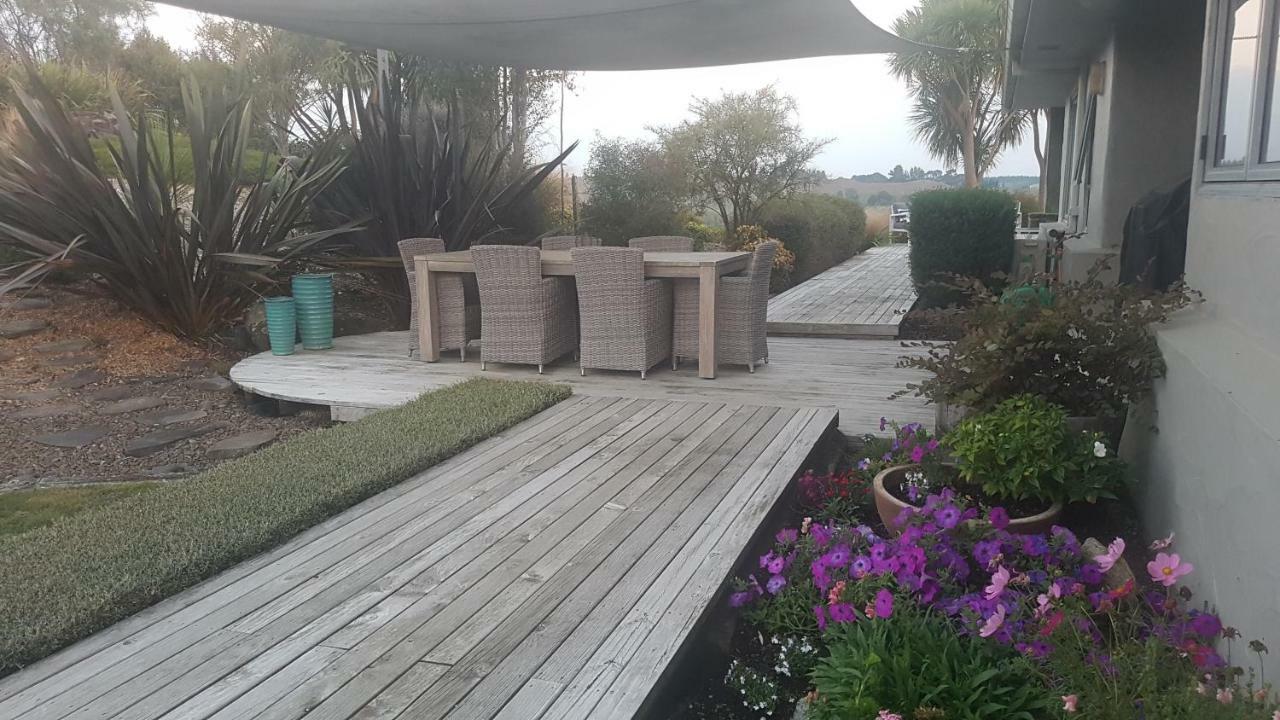 Above The River Karapiro Bed & Breakfast מראה חיצוני תמונה